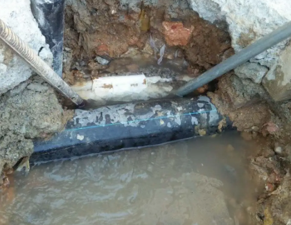 阿拉善右测漏水之水管漏水